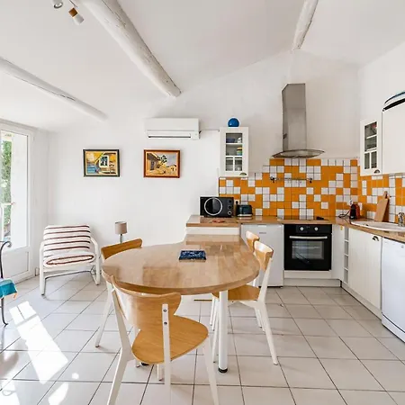 Le Clocher Par Dodo-a-cassis Apartment