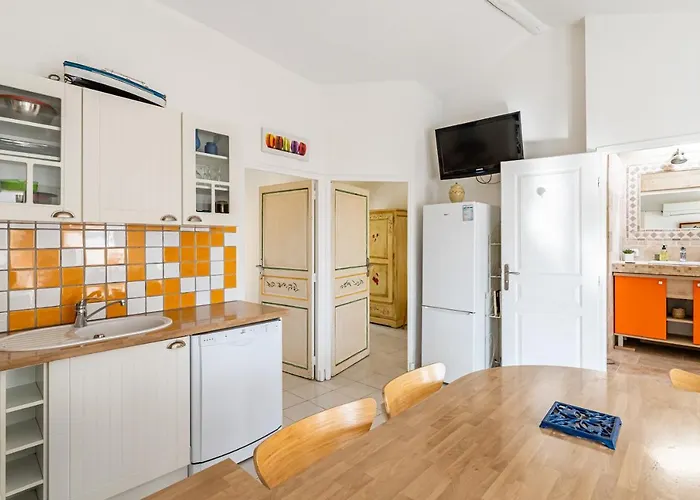 Le Clocher Par Dodo-a-cassis Apartmán *